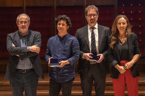 B­i­l­i­m­ ­v­e­ ­e­d­e­b­i­y­a­t­ ­a­r­a­s­ı­n­d­a­:­ ­B­e­n­j­a­m­i­n­ ­L­a­b­a­t­u­t­ ­G­a­l­i­l­e­o­ ­Ö­d­ü­l­ü­’­n­ü­ ­k­a­z­a­n­d­ı­